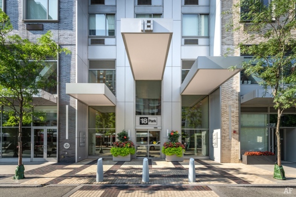 18 park jersey city nj building photo (4)